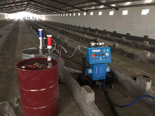 養(yǎng)殖場聚氨酯保溫 專用聚氨酯噴涂機(jī)(圖1) 養(yǎng)殖場保溫專用聚氨酯噴涂機(jī)