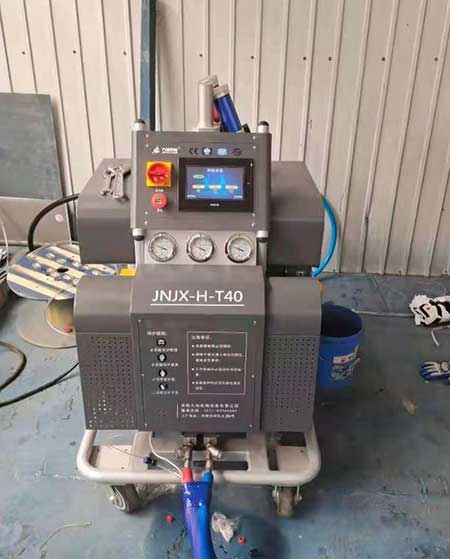 冷庫(kù)保溫聚氨酯噴涂機(jī)器(圖1) T40液壓聚氨酯噴涂機(jī)